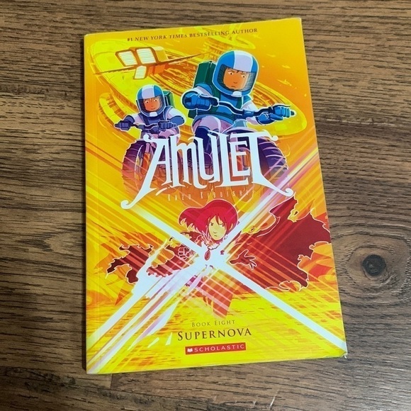 AMULET book 8 - Picture 1 of 3